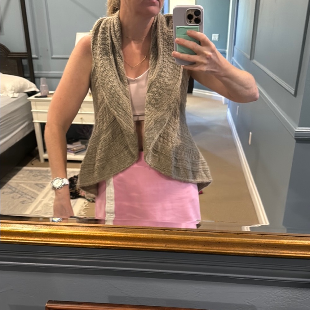 Gray Knit Sleeveless Cardigan